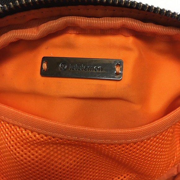 Lululemon Everywhere Belt Bag Black Orange Crossbody Fanny Pack - Picture 6 of 10
